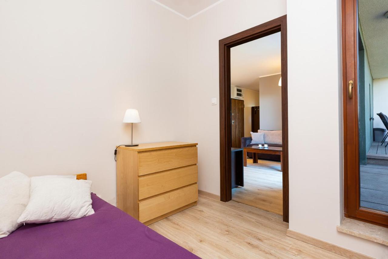 Bliska Praga By Renters Apartment